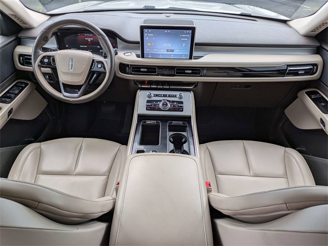 Vehicle image 14 of 30
