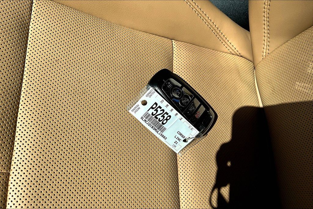 2021 Lincoln Corsair Reserve Image 23 of 34