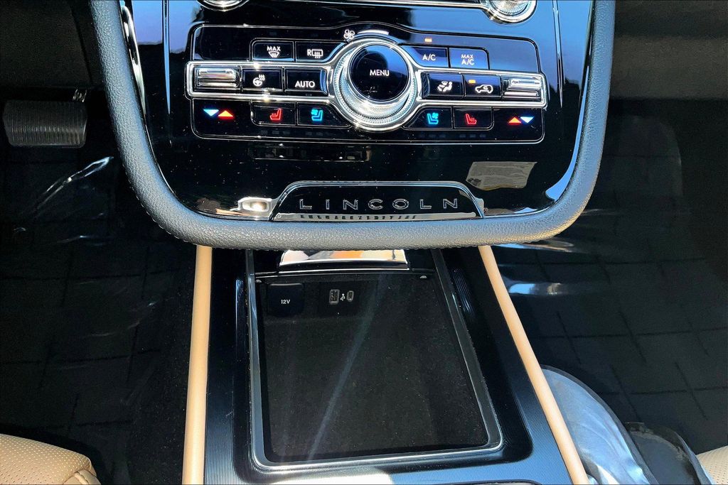 2021 Lincoln Corsair Reserve Image 26 of 34