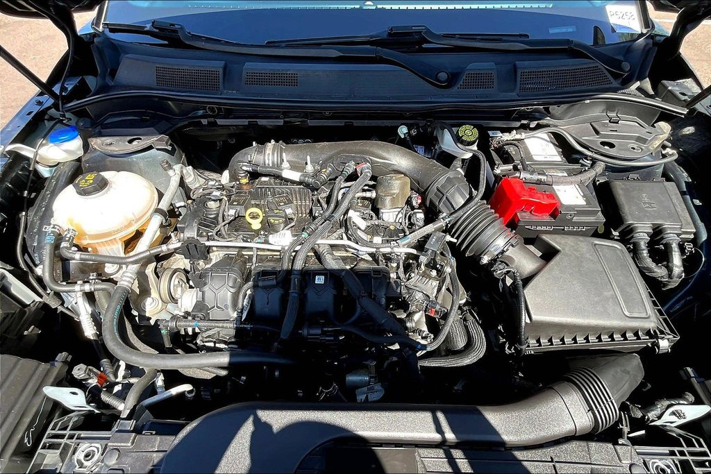 2021 Lincoln Corsair Reserve Image 7 of 34