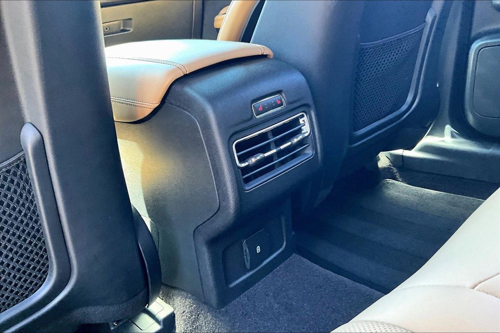 2021 Lincoln Corsair Reserve Image 22 of 34