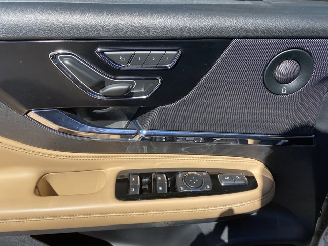 2021 Lincoln Corsair Reserve Image 28 of 36