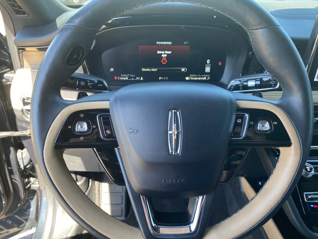 2021 Lincoln Corsair Reserve Image 17 of 36