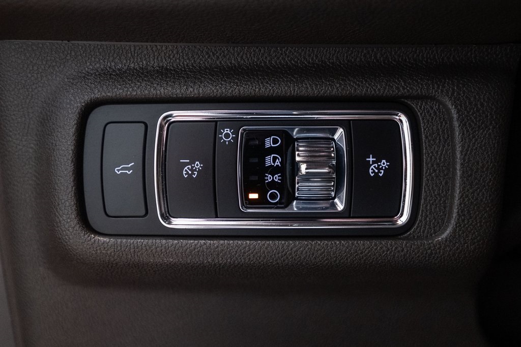 2021 Lincoln Corsair Standard Image 29 of 33