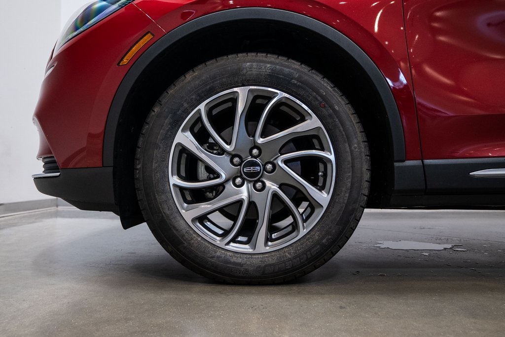 2021 Lincoln Corsair Standard Image 7 of 33