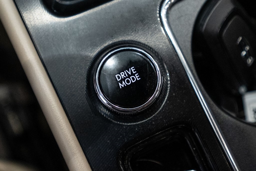 2021 Lincoln Corsair Standard Image 21 of 33