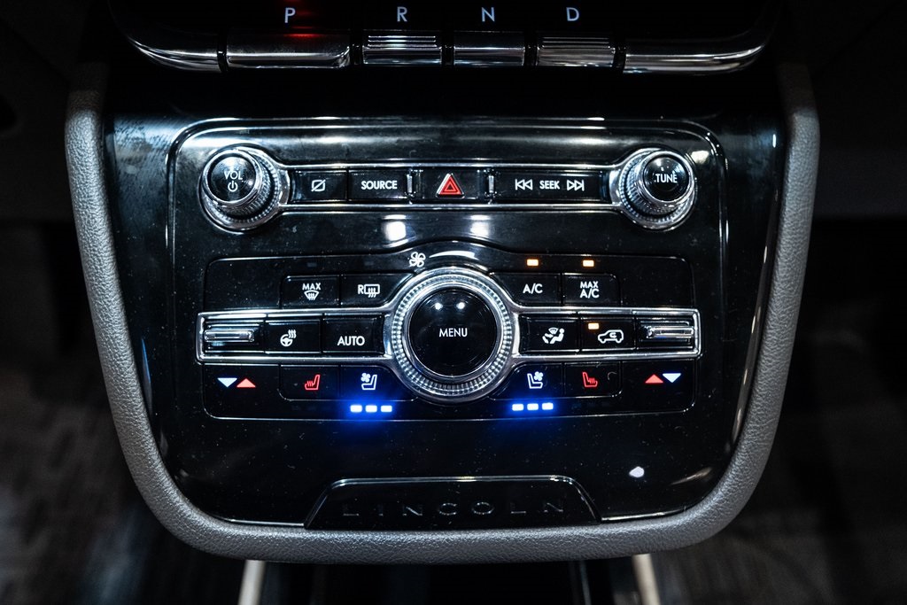 2021 Lincoln Corsair Standard Image 32 of 33