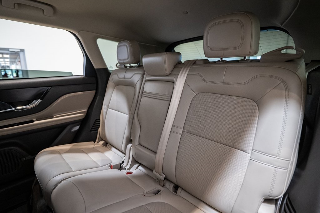 2021 Lincoln Corsair Standard Image 10 of 33