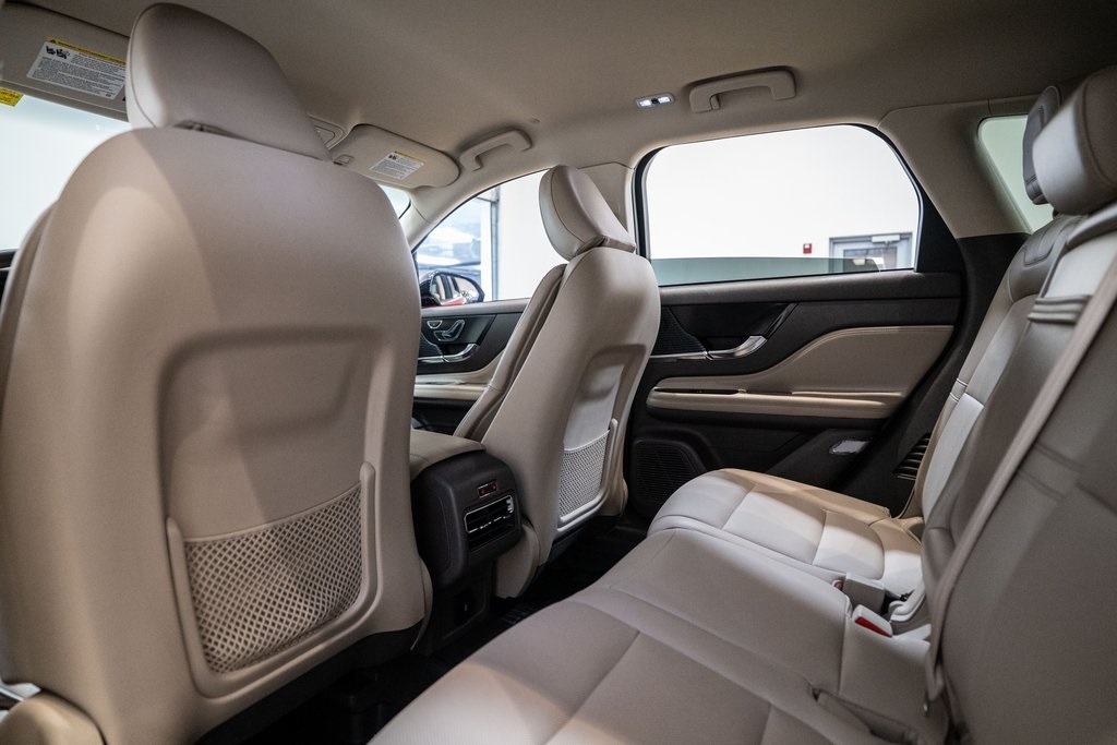 2021 Lincoln Corsair Standard Image 13 of 33