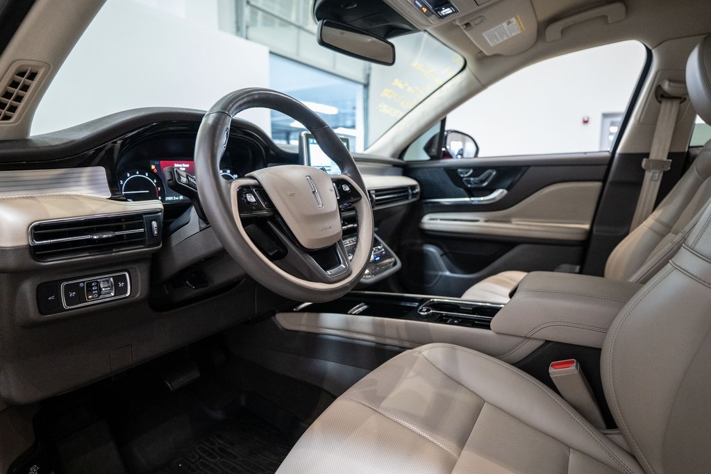 2021 Lincoln Corsair Standard Image 15 of 33