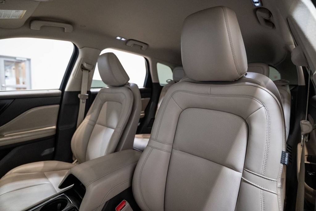 2021 Lincoln Corsair Standard Image 11 of 33