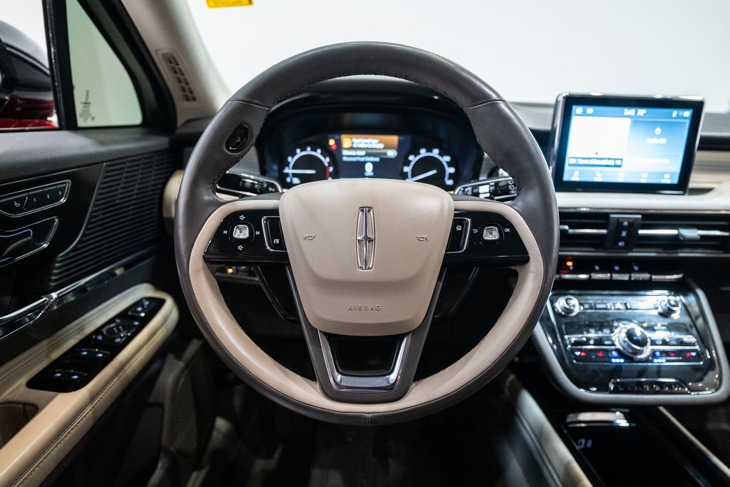 2021 Lincoln Corsair Standard Image 16 of 33