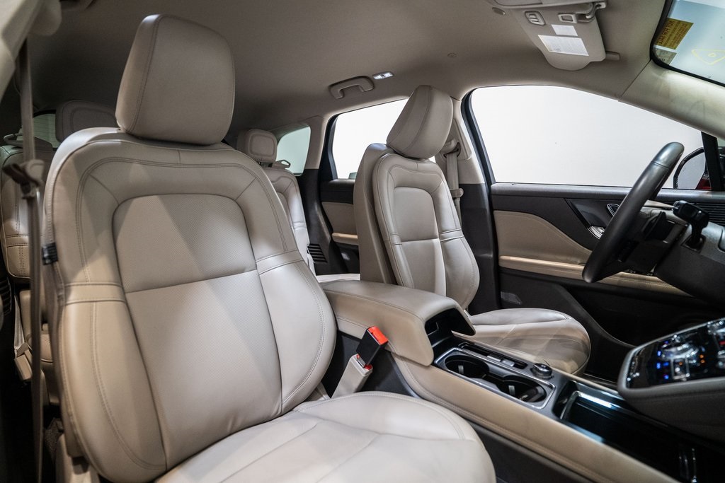 2021 Lincoln Corsair Standard Image 12 of 33