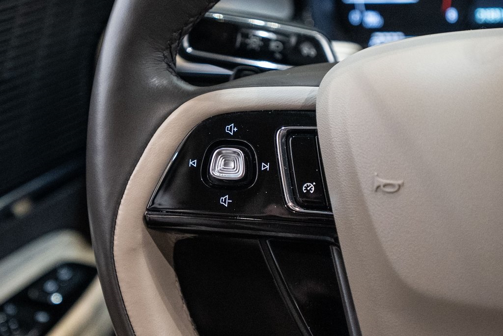 2021 Lincoln Corsair Standard Image 26 of 33