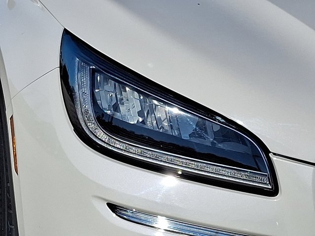 2021 Lincoln Corsair Standard Image 26 of 30