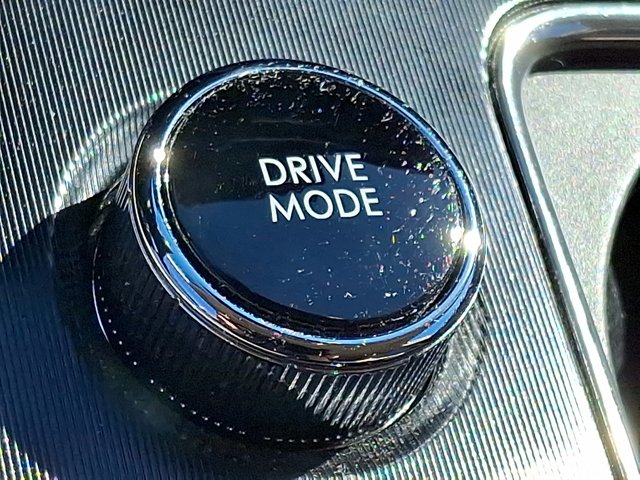 2021 Lincoln Corsair Standard Image 15 of 30