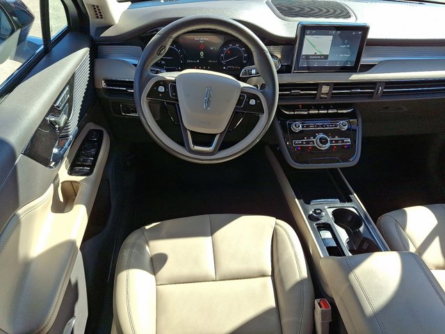 2021 Lincoln Corsair Standard Image 13 of 30