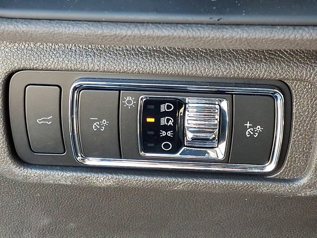 2021 Lincoln Corsair Standard Image 21 of 30