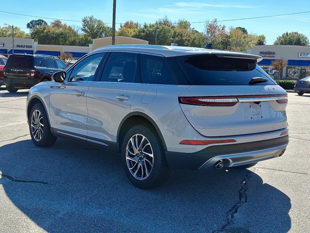 2021 Lincoln Corsair Standard Image 7 of 30