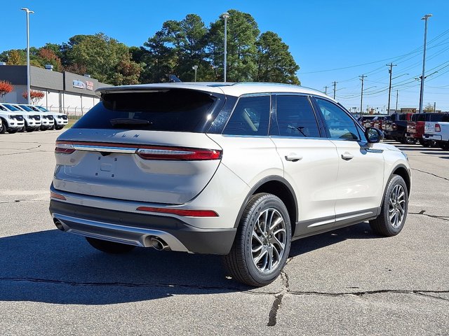 2021 Lincoln Corsair Standard Image 5 of 30