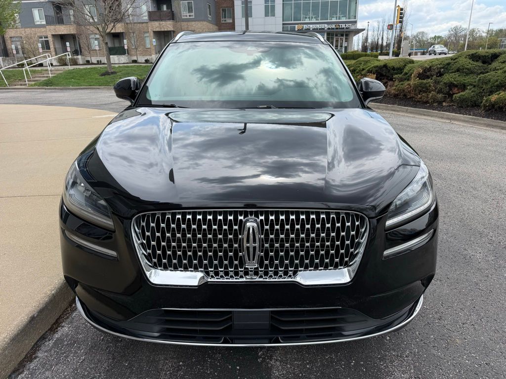 2021 Lincoln Corsair Standard Image 3 of 44