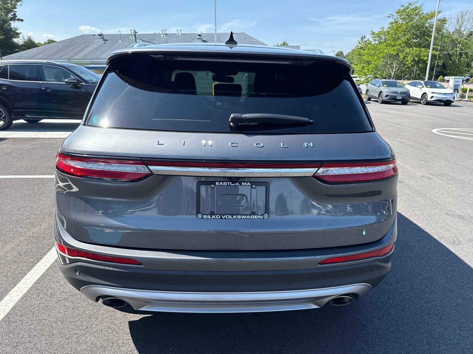 Vehicle image 6 of 33