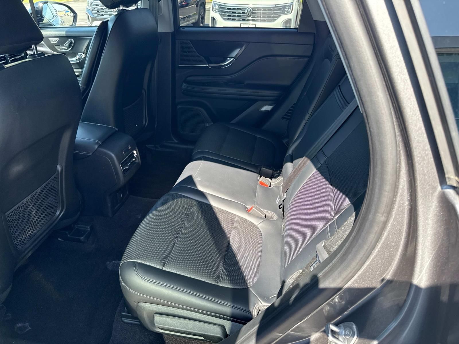Vehicle image 13 of 33