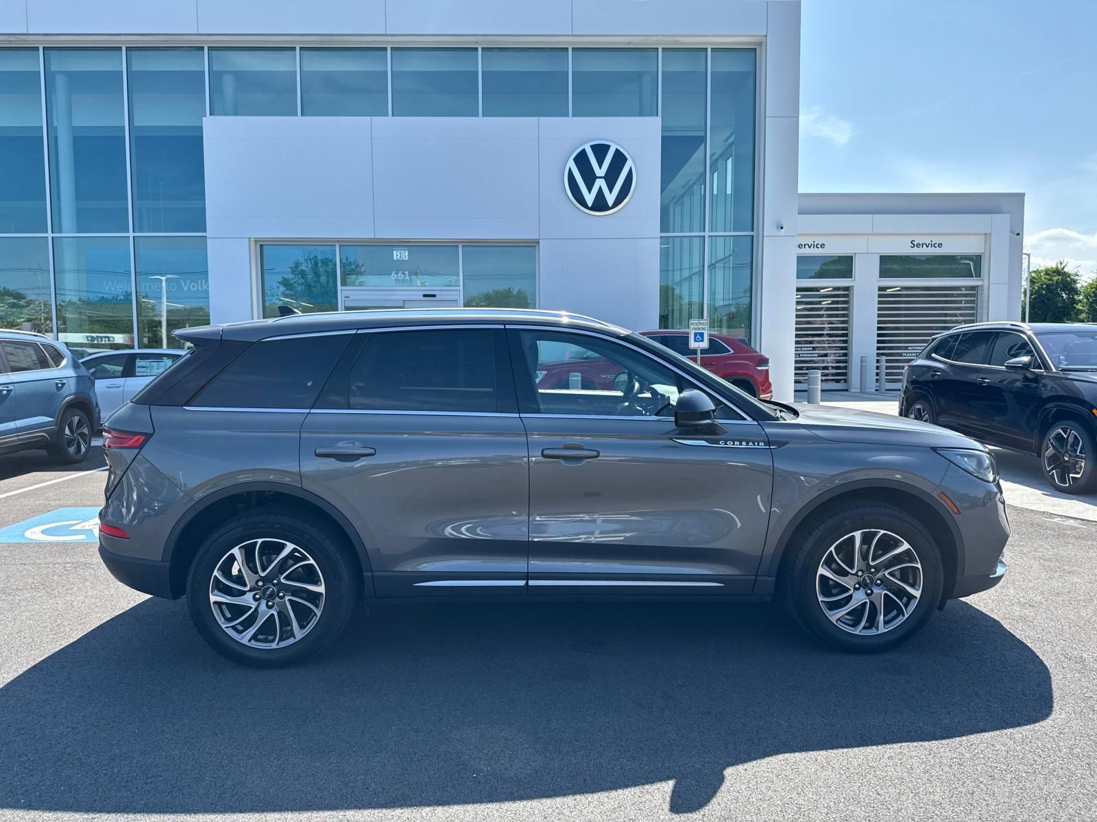 Vehicle image 4 of 33