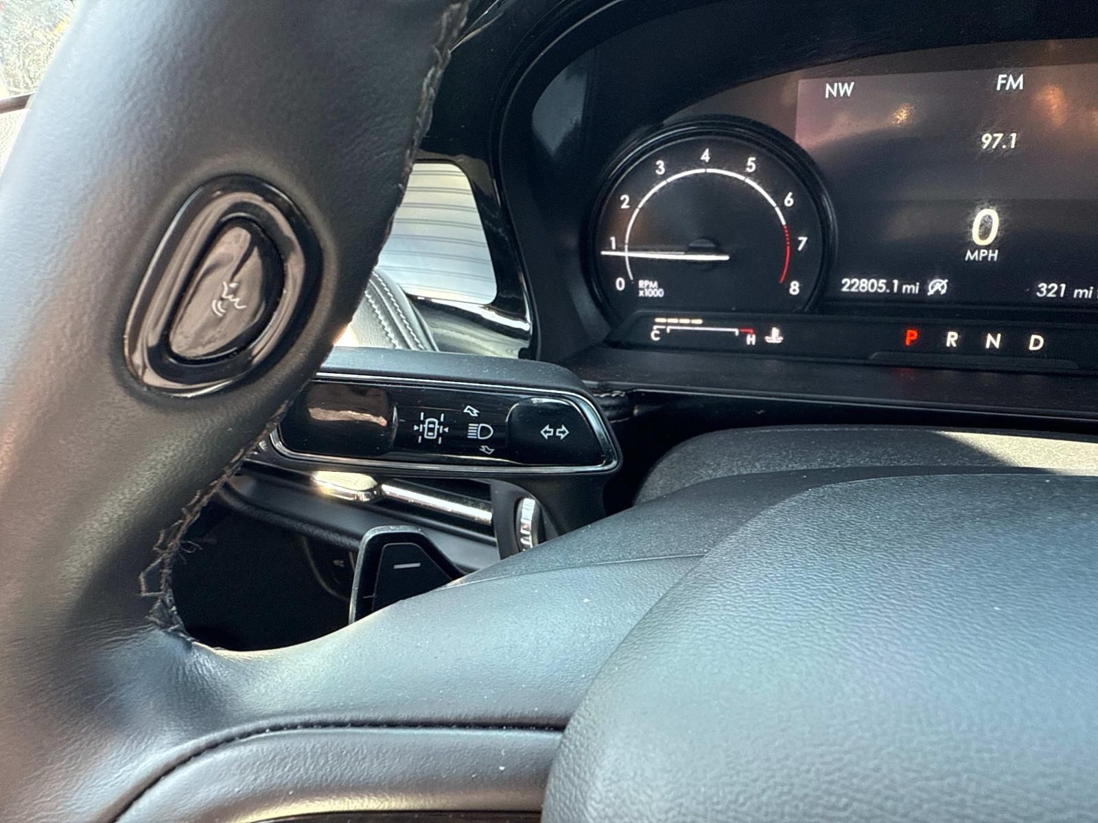 Vehicle image 21 of 33