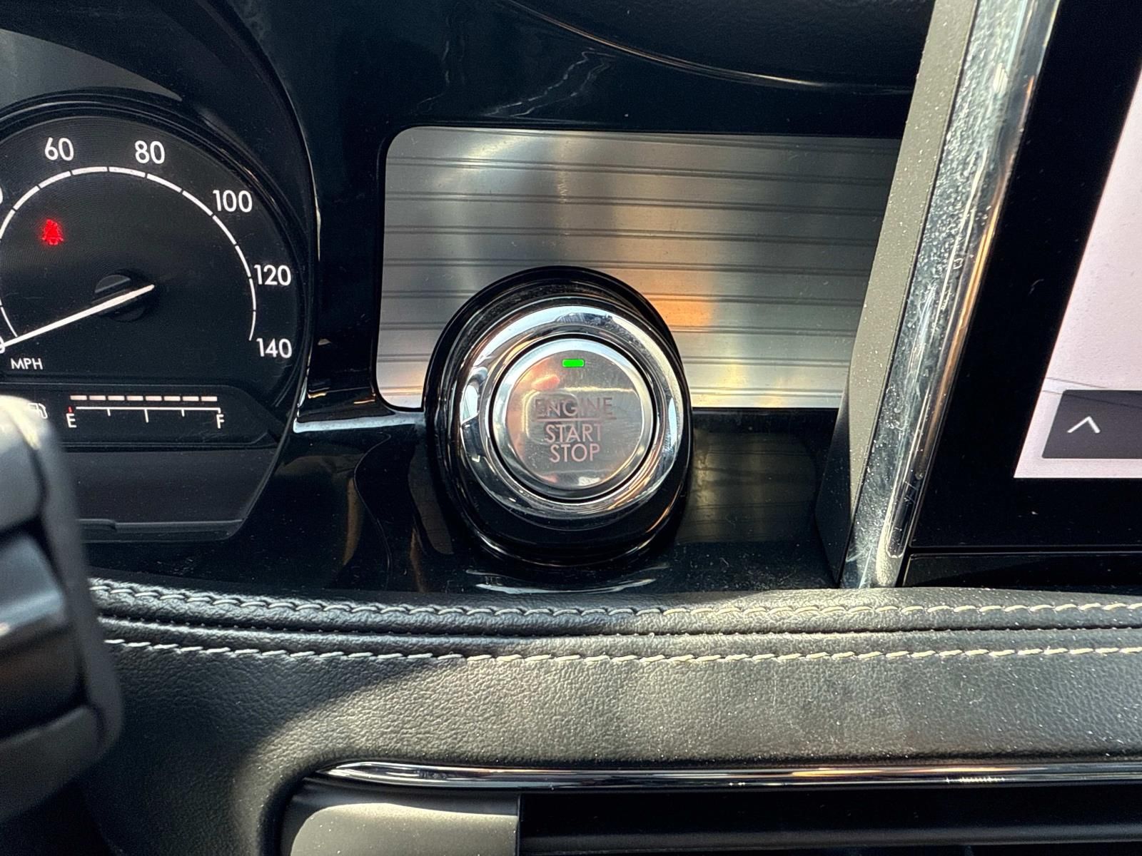 Vehicle image 26 of 33