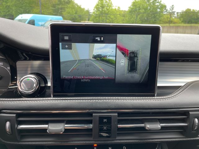Vehicle image 31 of 40