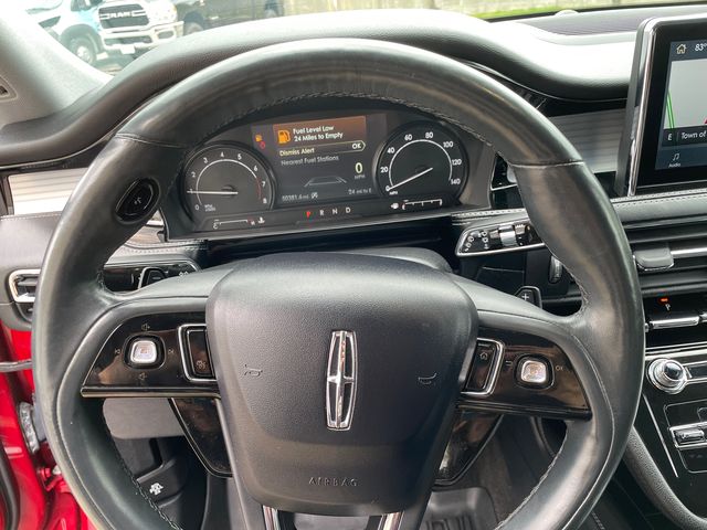 Vehicle image 27 of 40