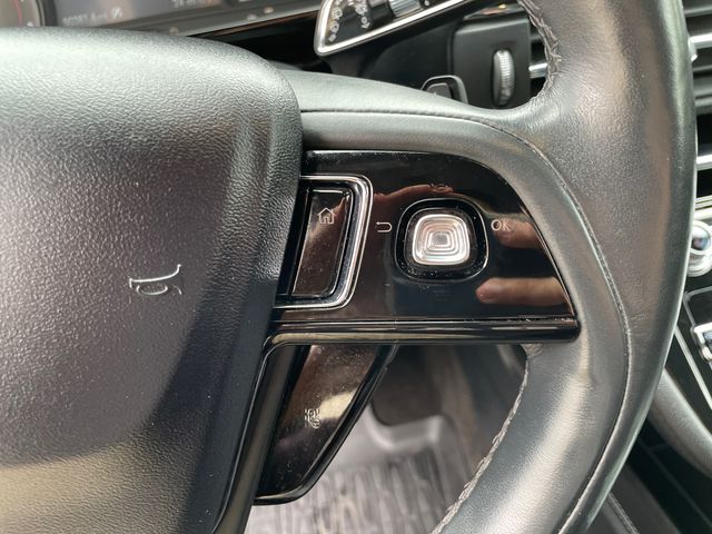 Vehicle image 29 of 40
