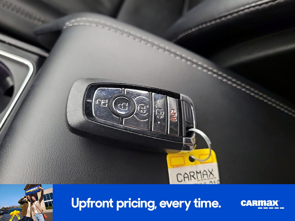 2021 Lincoln Corsair Standard Image 21 of 28