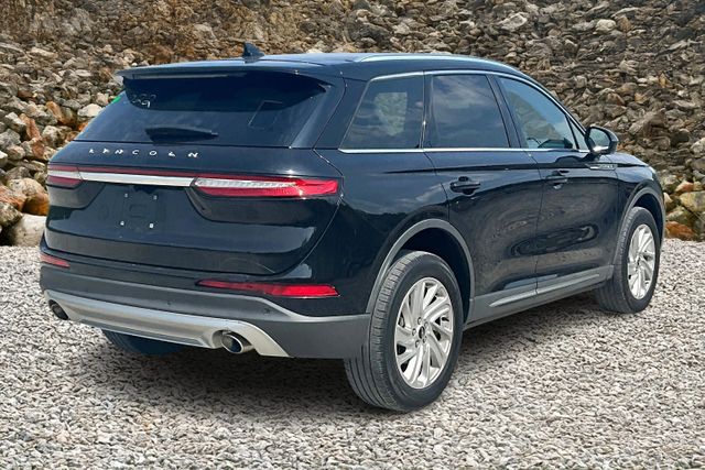 Vehicle image 4 of 33