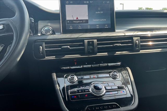 Vehicle image 20 of 33
