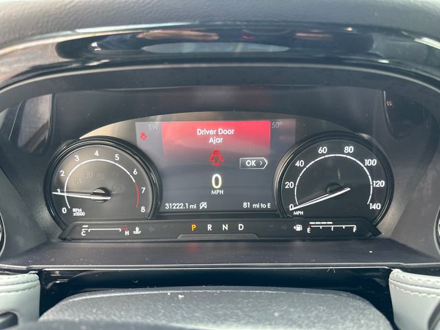 Vehicle image 13 of 21