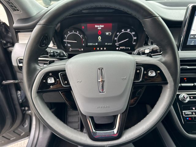 Vehicle image 14 of 21