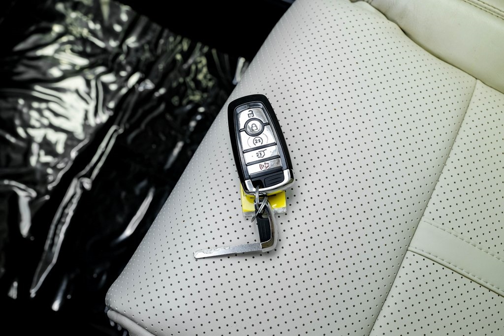 Vehicle image 55 of 68