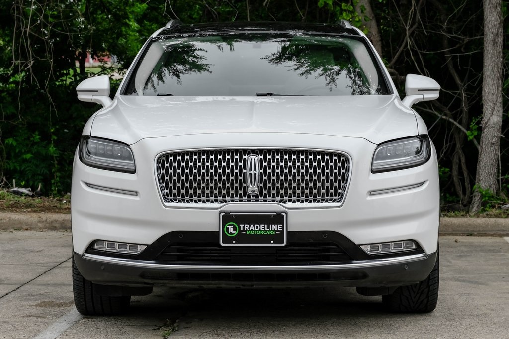 Vehicle image 4 of 68