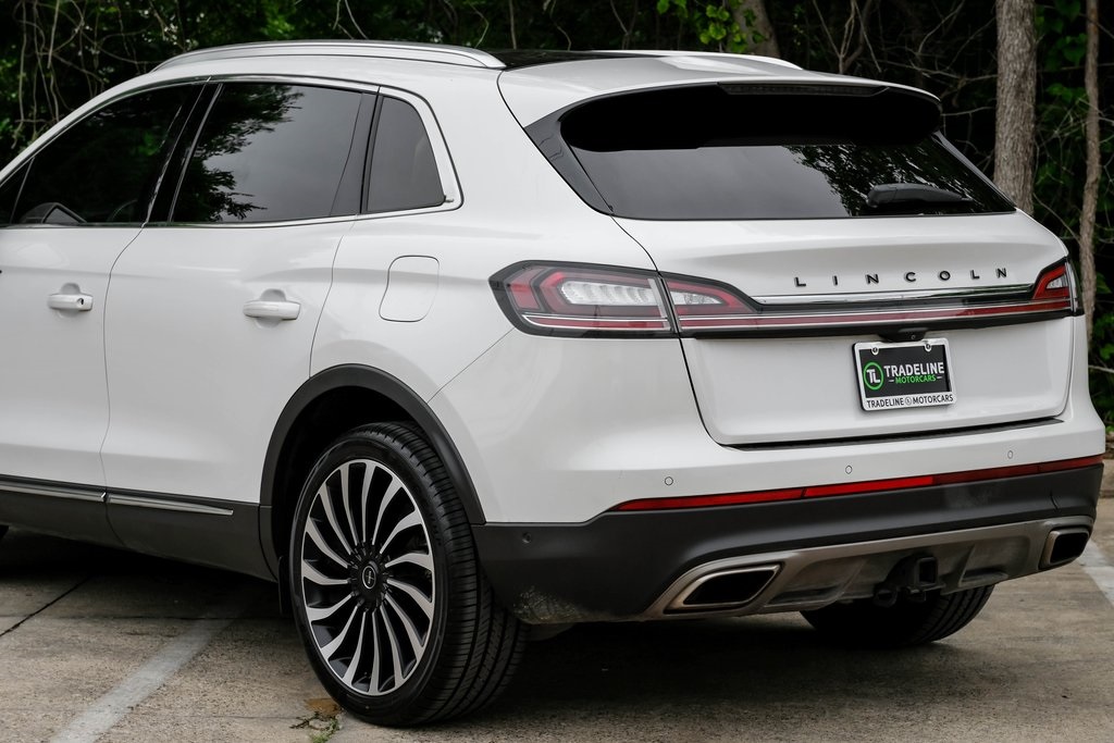 Vehicle image 18 of 68