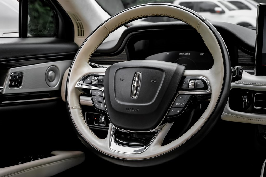 Vehicle image 57 of 68