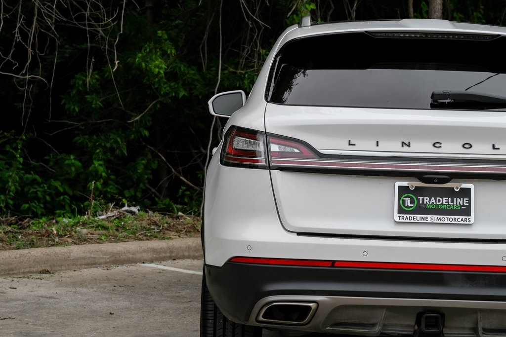 Vehicle image 16 of 68