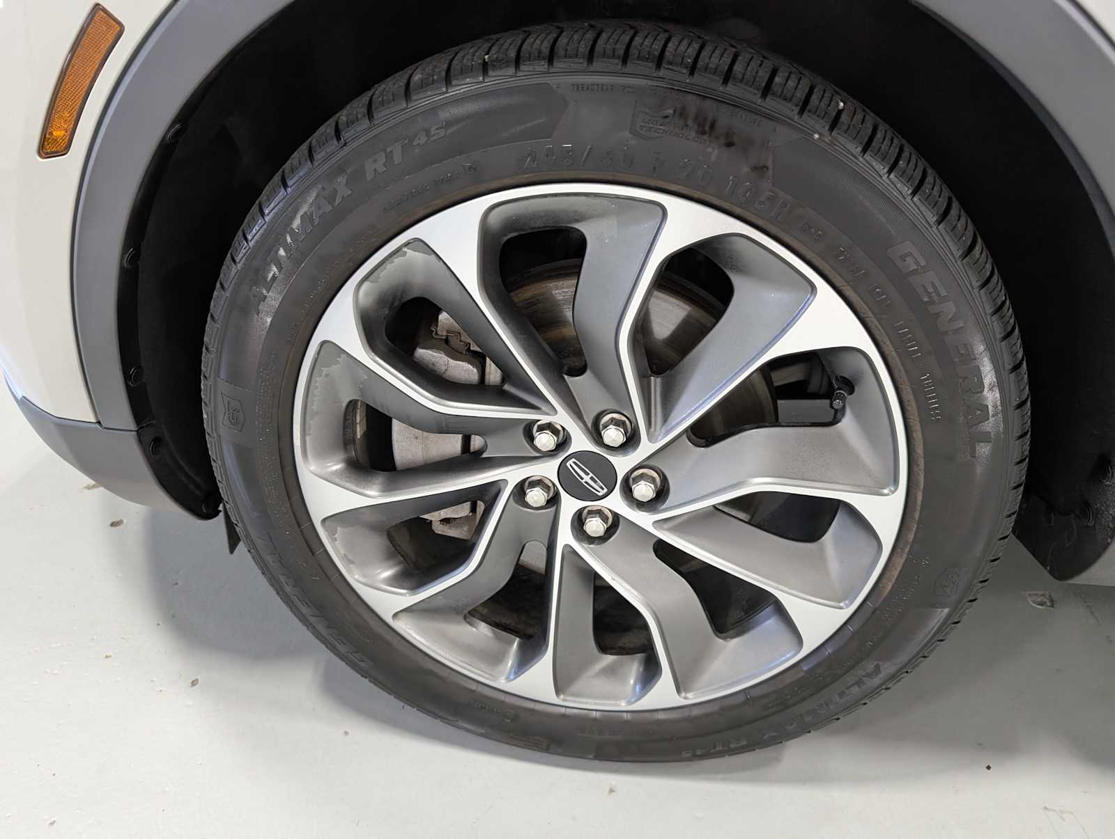 2021 Lincoln Nautilus Reserve Image 12 of 42