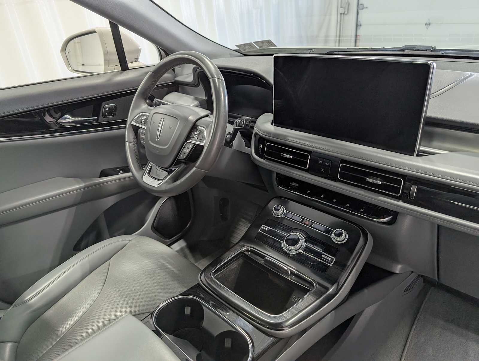 2021 Lincoln Nautilus Reserve Image 18 of 42