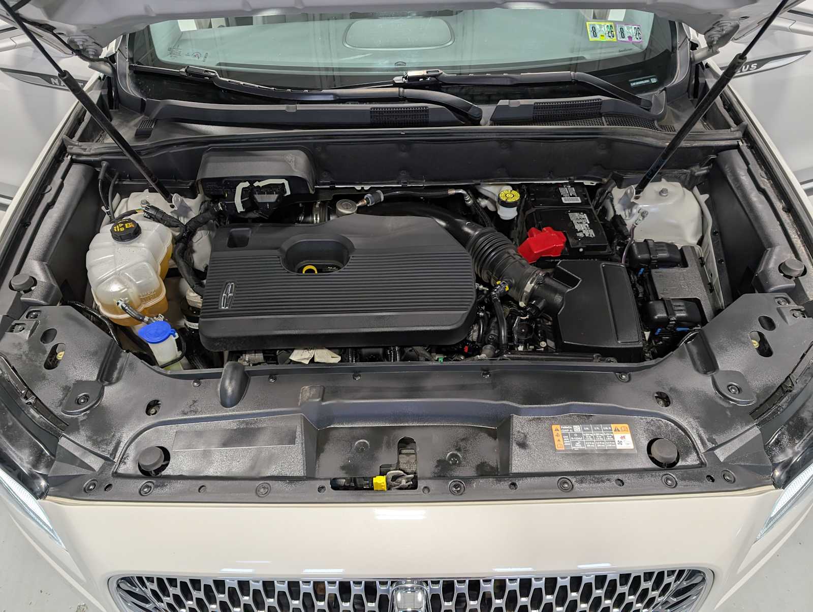 2021 Lincoln Nautilus Reserve Image 11 of 42