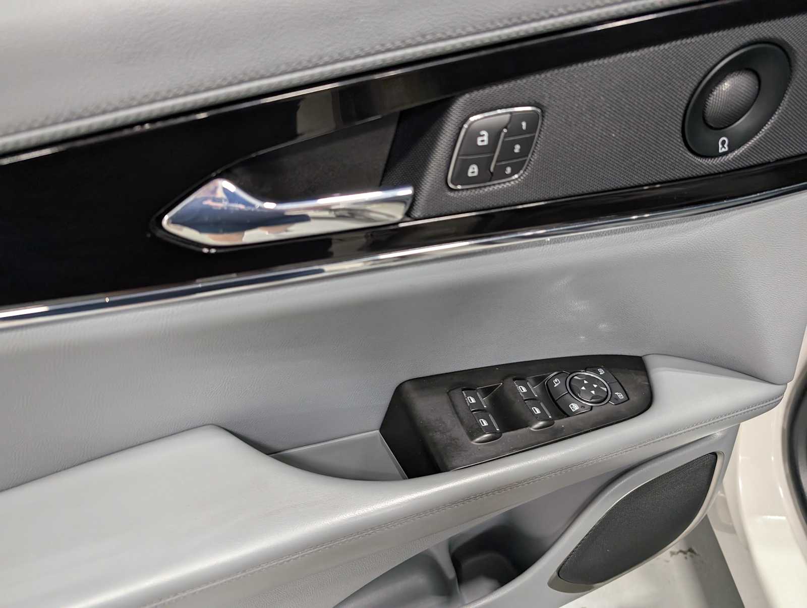 2021 Lincoln Nautilus Reserve Image 28 of 42