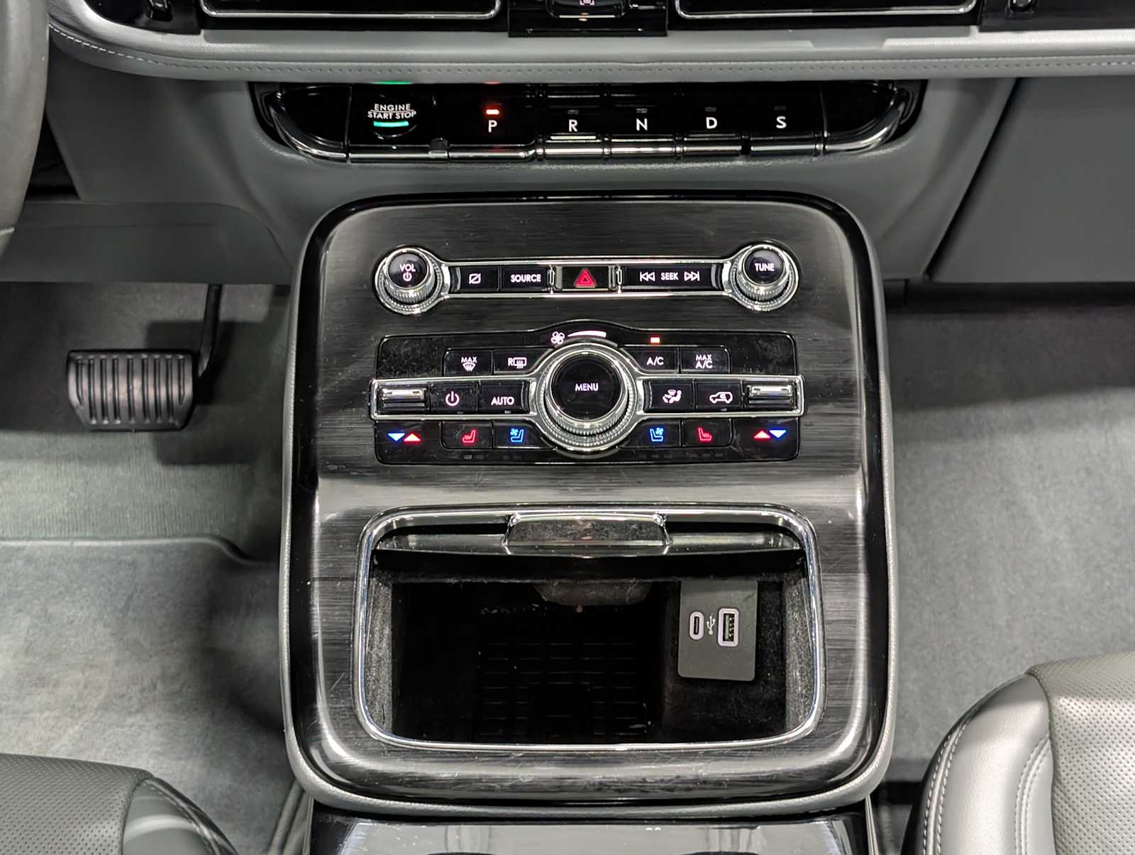 2021 Lincoln Nautilus Reserve Image 38 of 42