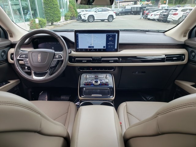 Vehicle image 17 of 34