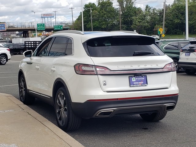 Vehicle image 7 of 34